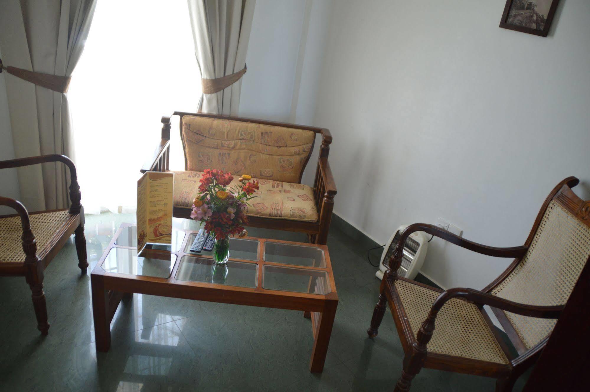 Hotel Royal Hills Nuwara Eliya Extérieur photo